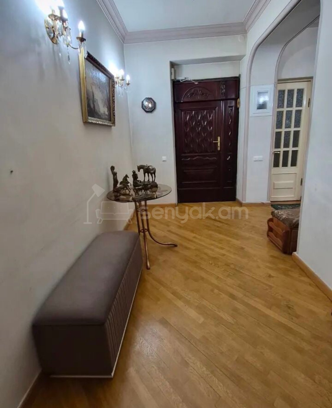 4 Սենյականոց Բնակարան Քարե Շենքում, 189քմ, 2/3 հարկ, Կապիտալ Վերանորոգված