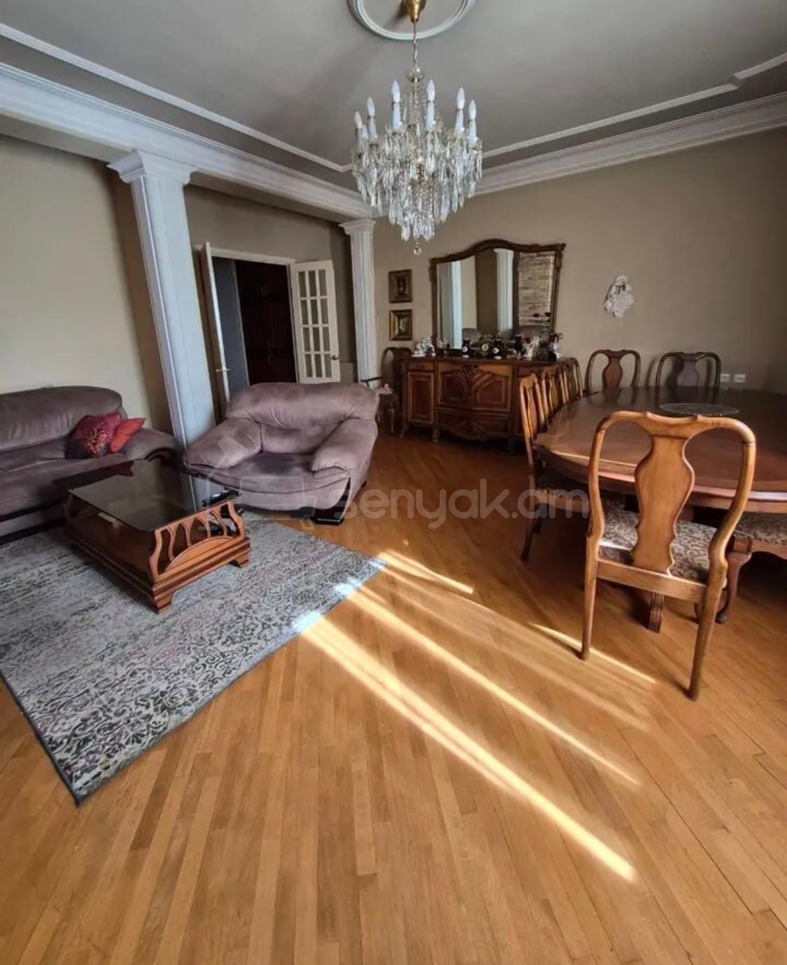 4 Սենյականոց Բնակարան Քարե Շենքում, 189քմ, 2/3 հարկ, Կապիտալ Վերանորոգված