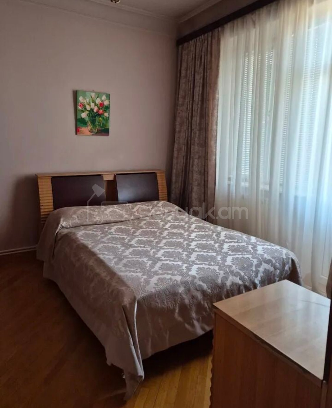 4 Սենյականոց Բնակարան Քարե Շենքում, 189քմ, 2/3 հարկ, Կապիտալ Վերանորոգված