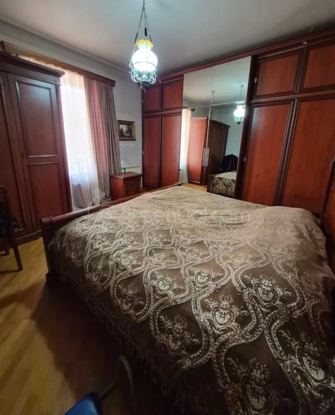 4 Սենյականոց Բնակարան Քարե Շենքում, 189քմ, 2/3 հարկ, Կապիտալ Վերանորոգված