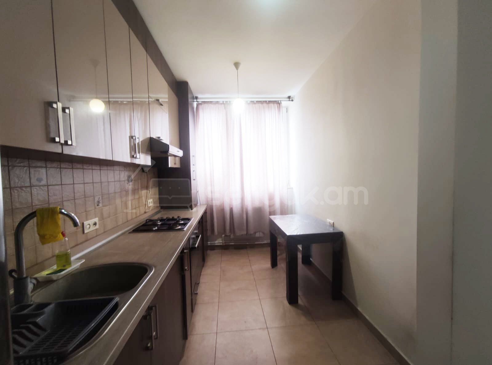 3 Սենյականոց Բնակարան, 63քմ, 6/9 հարկ, Կապիտալ Վերանորոգված