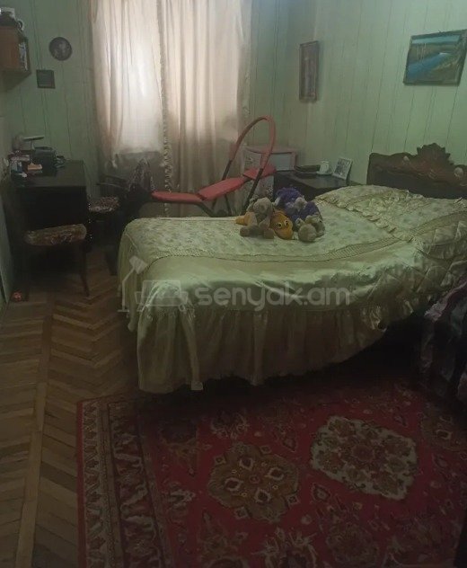 3 Սենյականոց Բնակարան Քարե Շենքում, 80քմ, 3/5 հարկ, Նորմալ Վիճակում