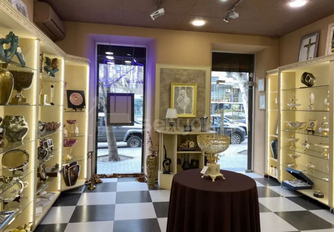 Առևտրի Տարածք, 95քմ, Կապիտալ Վերանորոգված