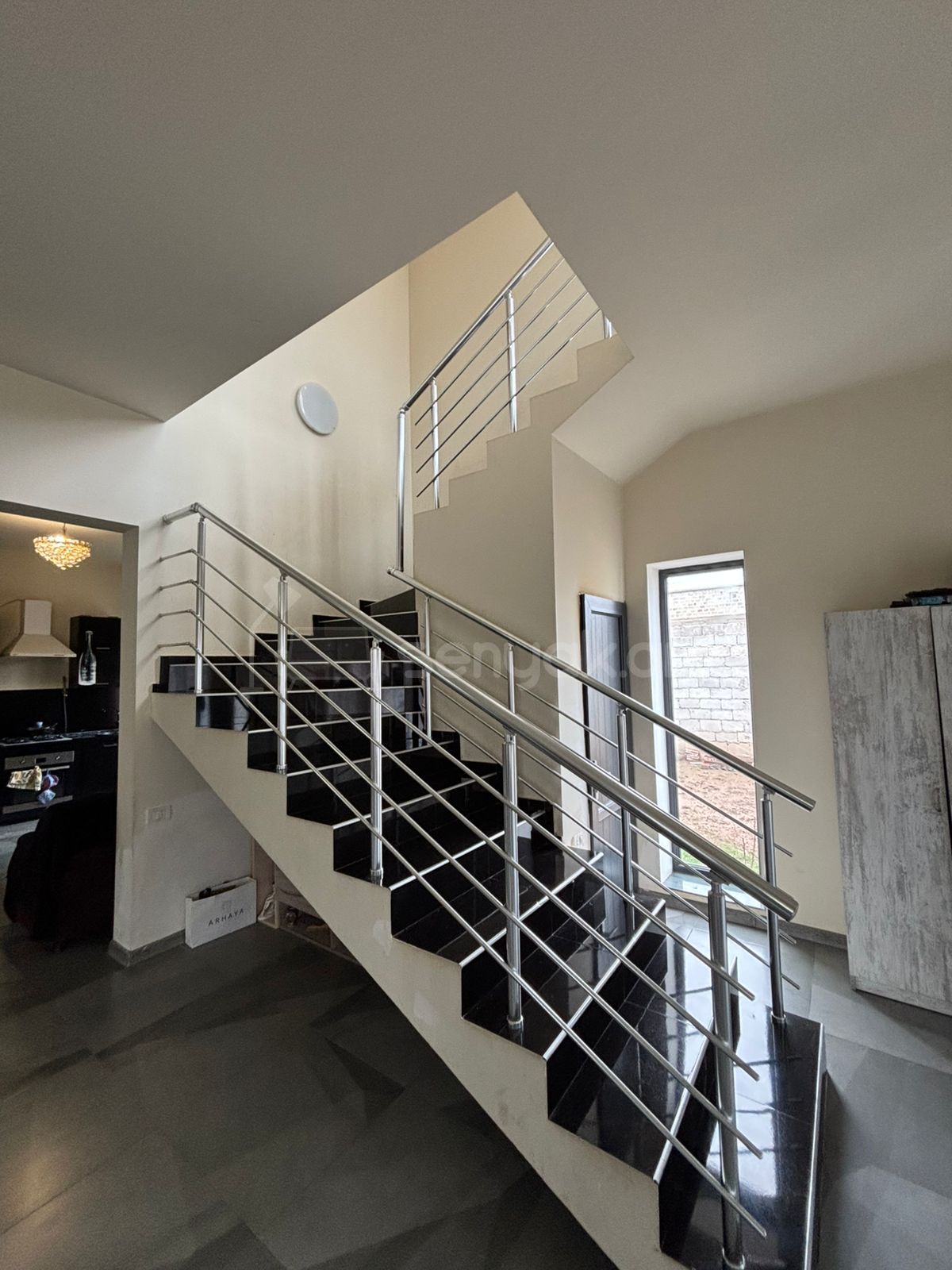 5 Սենյականոց Սեփական Տուն, 177քմ, Կապիտալ Վերանորոգված