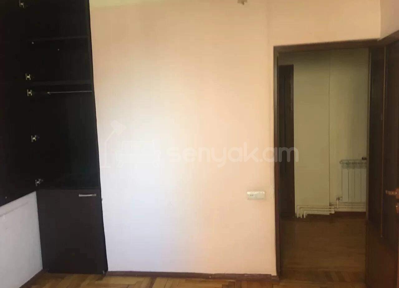 3 Սենյականոց Բնակարան, 61քմ, 1/9 հարկ, Կապիտալ Վերանորոգված