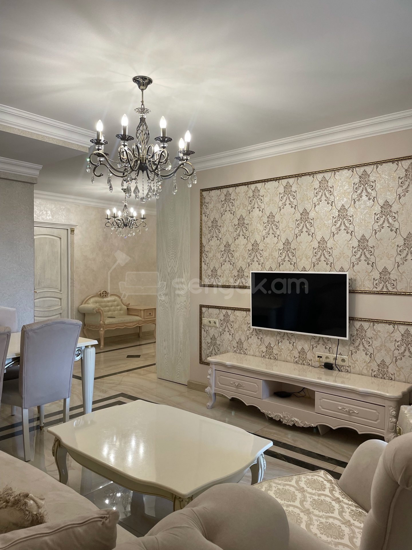 3 Սենյականոց Բնակարան Քարե Շենքում, 76քմ, 2/7 հարկ, Դիզայներական Վերանորոգված