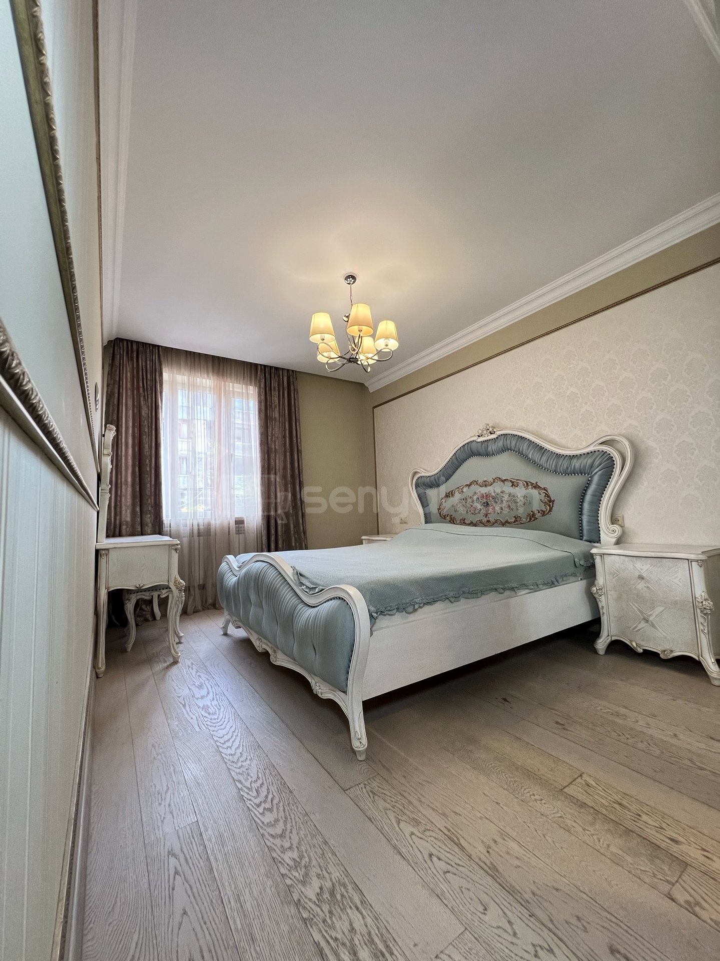 3 Սենյականոց Բնակարան Քարե Շենքում, 76քմ, 2/7 հարկ, Դիզայներական Վերանորոգված