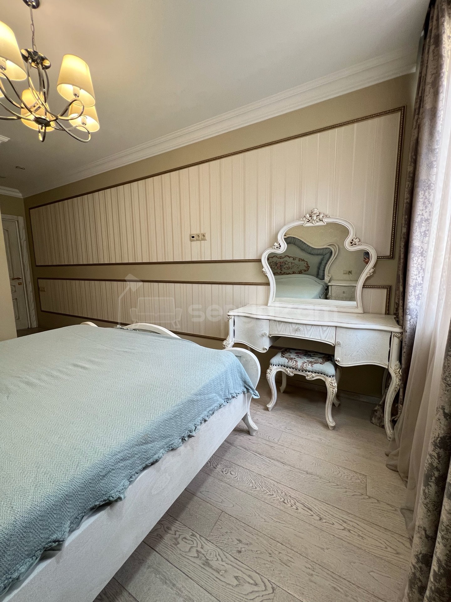 3 Սենյականոց Բնակարան Քարե Շենքում, 76քմ, 2/7 հարկ, Դիզայներական Վերանորոգված