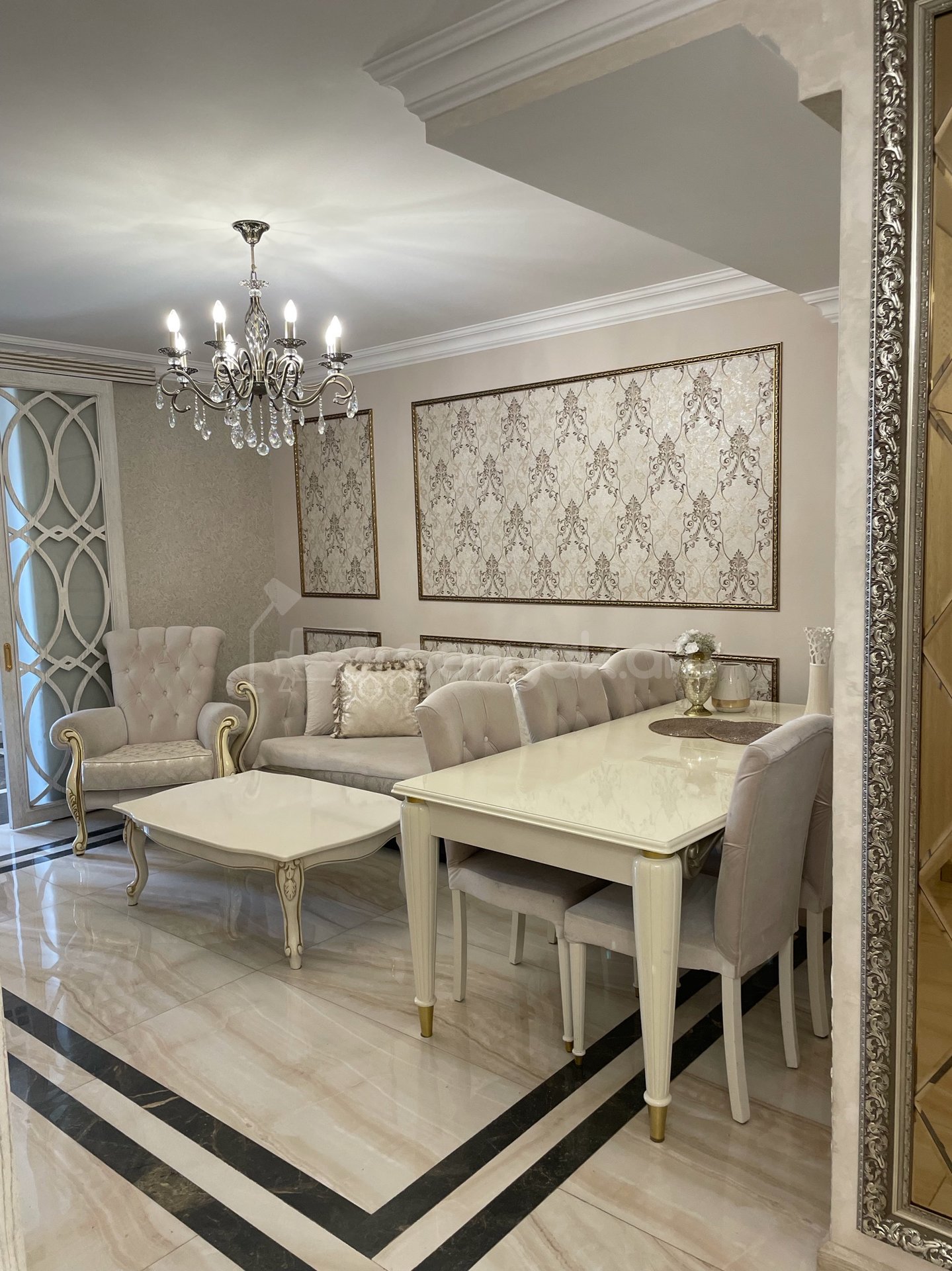 3 Սենյականոց Բնակարան Քարե Շենքում, 76քմ, 2/7 հարկ, Դիզայներական Վերանորոգված