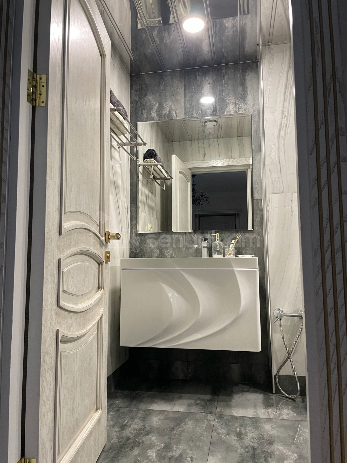 3 Սենյականոց Բնակարան Քարե Շենքում, 76քմ, 2/7 հարկ, Դիզայներական Վերանորոգված