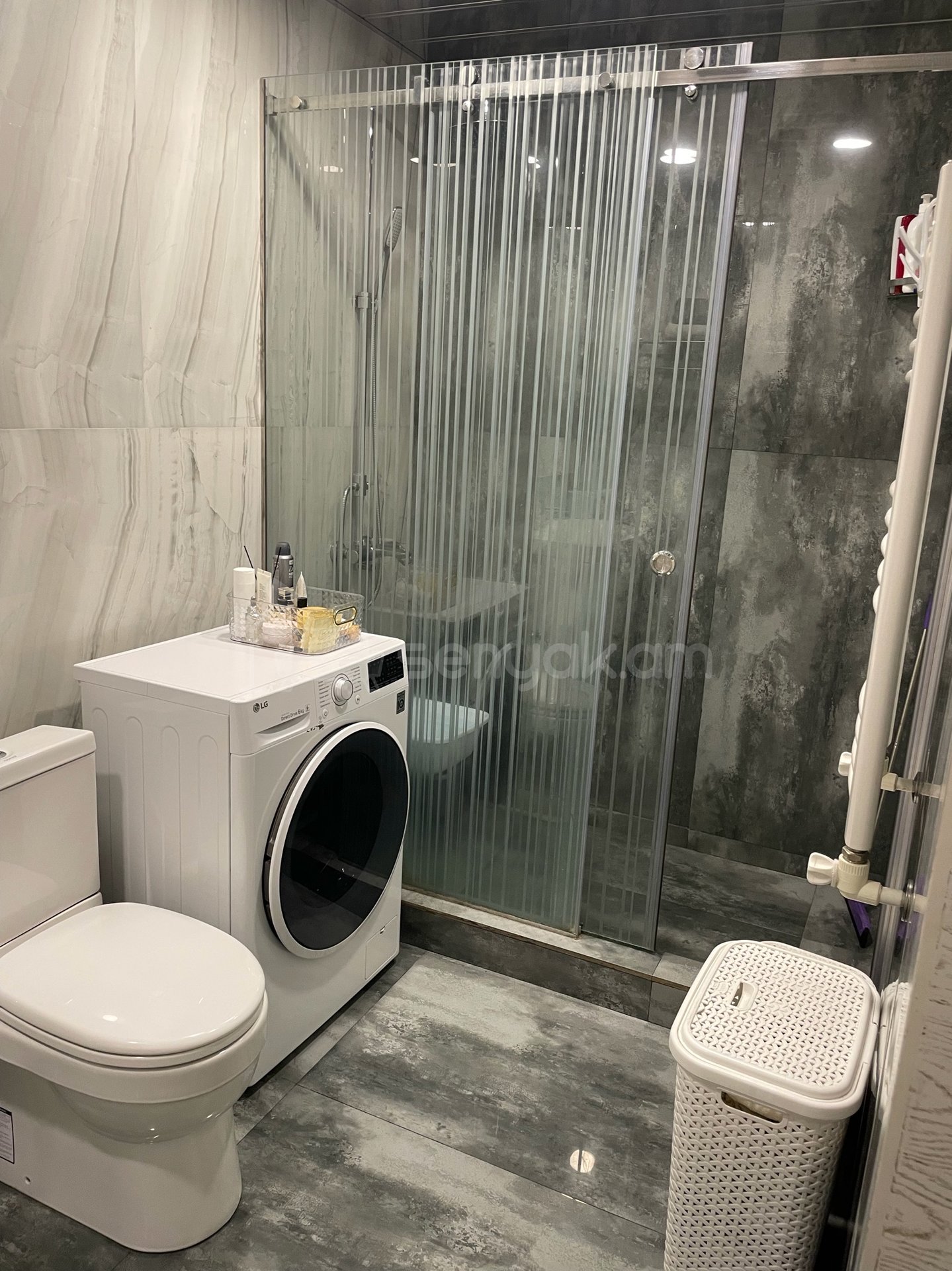 3 Սենյականոց Բնակարան Քարե Շենքում, 76քմ, 2/7 հարկ, Դիզայներական Վերանորոգված