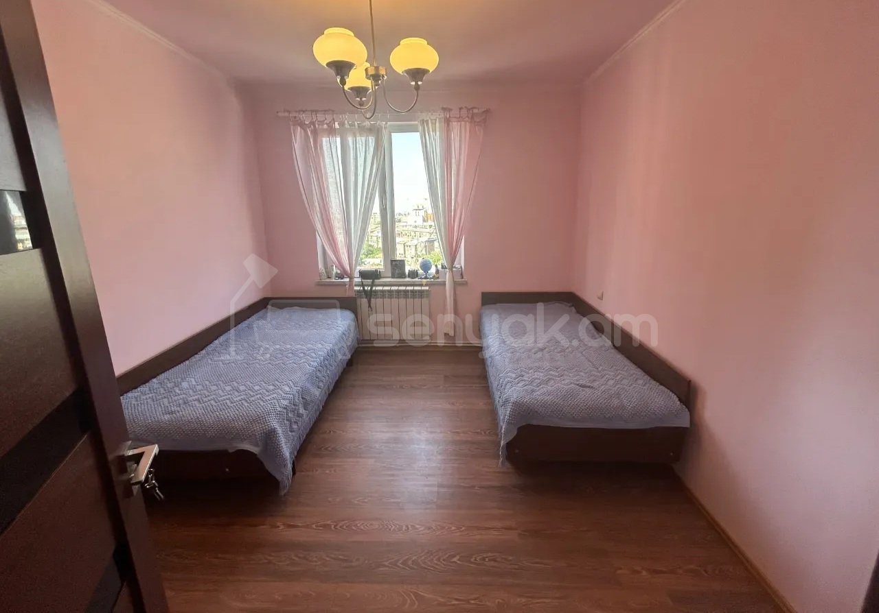 2 Սենյականոց Բնակարան Քարե Շենքում, 70քմ, 9/9 հարկ, Կապիտալ Վերանորոգված, Կահավորված