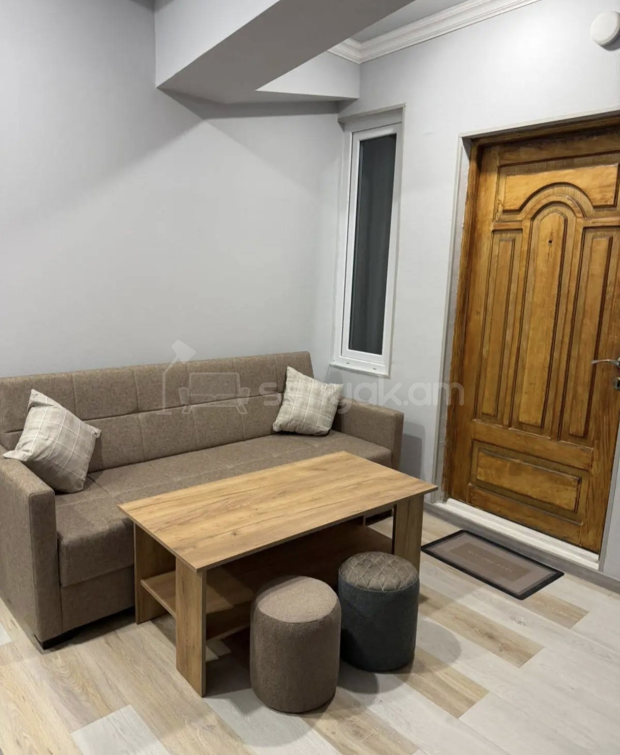 2 Սենյականոց Բնակարան Քարե Շենքում, 40քմ, 1/1 հարկ, Նորմալ Վիճակում, Կահավորված