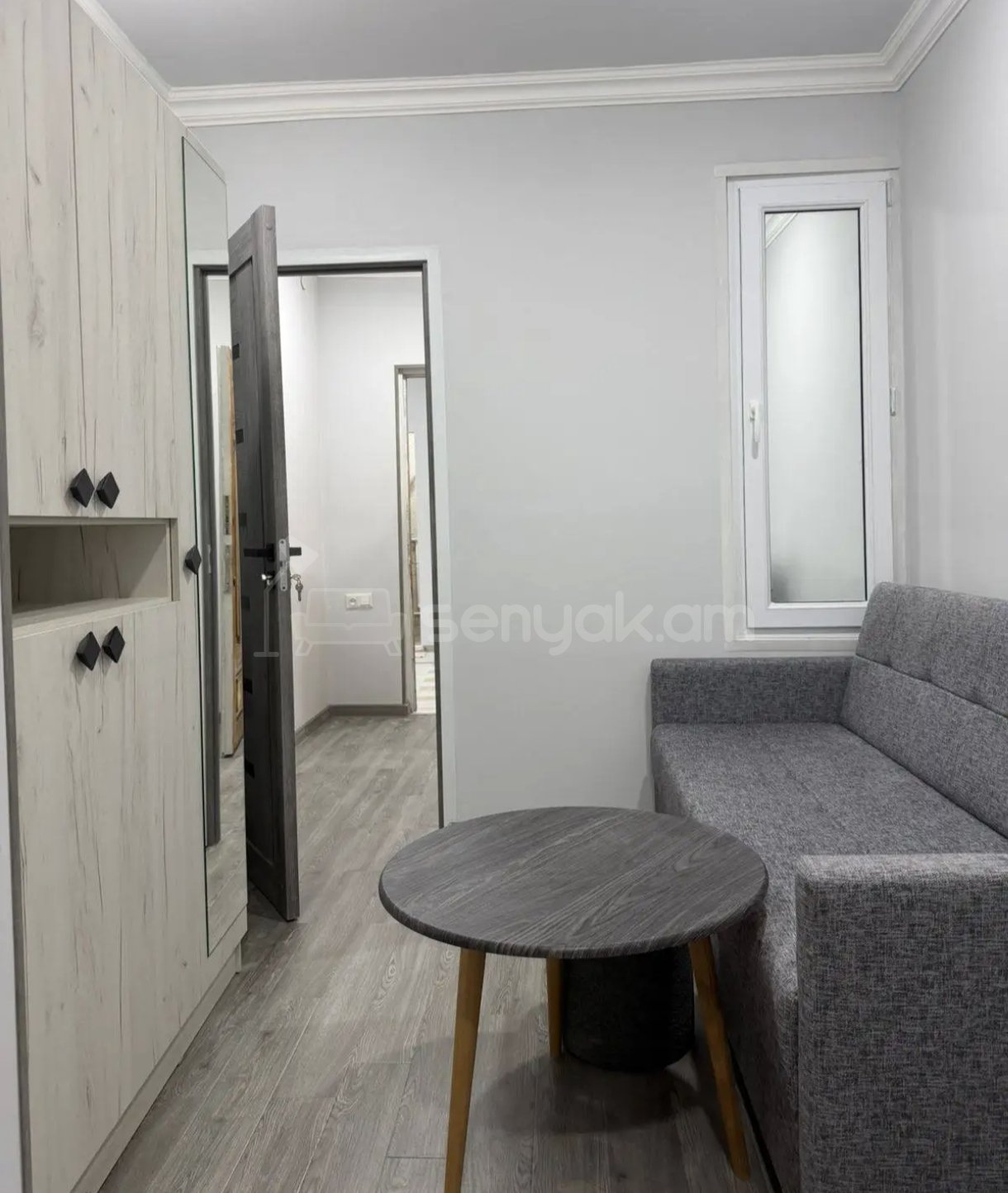 2 Սենյականոց Բնակարան Քարե Շենքում, 40քմ, 1/1 հարկ, Նորմալ Վիճակում, Կահավորված