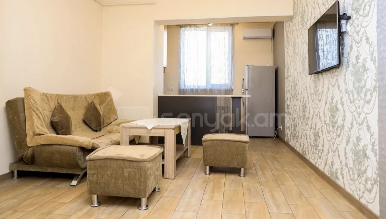 2 Սենյականոց Բնակարան, 46քմ, 5/9 հարկ, Կապիտալ Վերանորոգված, Կահավորված, Արևկող