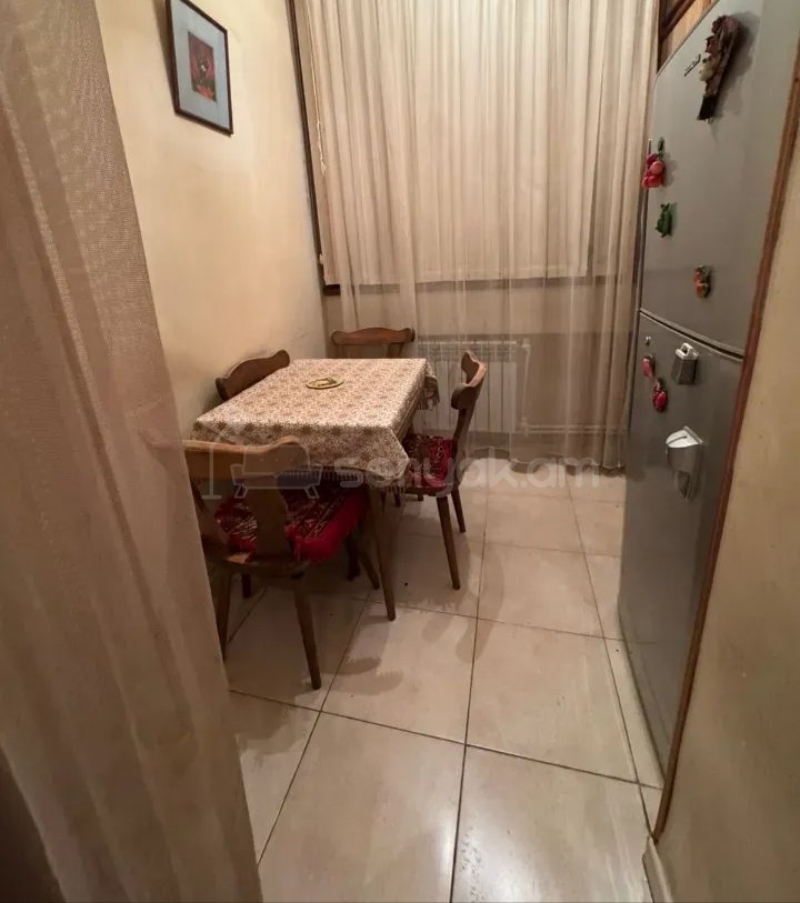 3 Սենյականոց Բնակարան, 78քմ, 4/9 հարկ, Նորմալ Վիճակում, Կահավորված, Արևկող