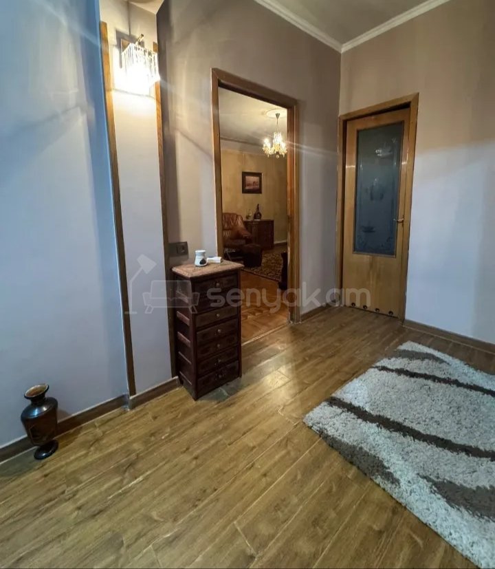 3 Սենյականոց Բնակարան, 78քմ, 4/9 հարկ, Նորմալ Վիճակում, Կահավորված, Արևկող