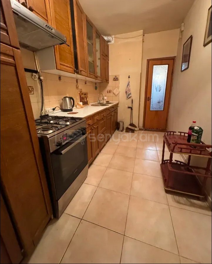 3 Սենյականոց Բնակարան, 75քմ, 2/9 հարկ, Նորմալ Վիճակում, Կահավորված