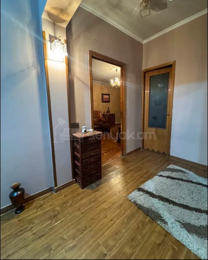 3 Սենյականոց Բնակարան, 75քմ, 2/9 հարկ, Նորմալ Վիճակում, Կահավորված