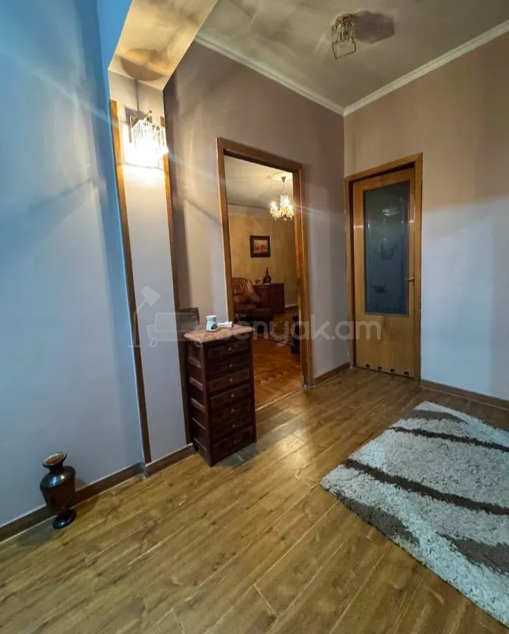 3 Սենյականոց Բնակարան, 75քմ, 2/9 հարկ, Նորմալ Վիճակում, Կահավորված