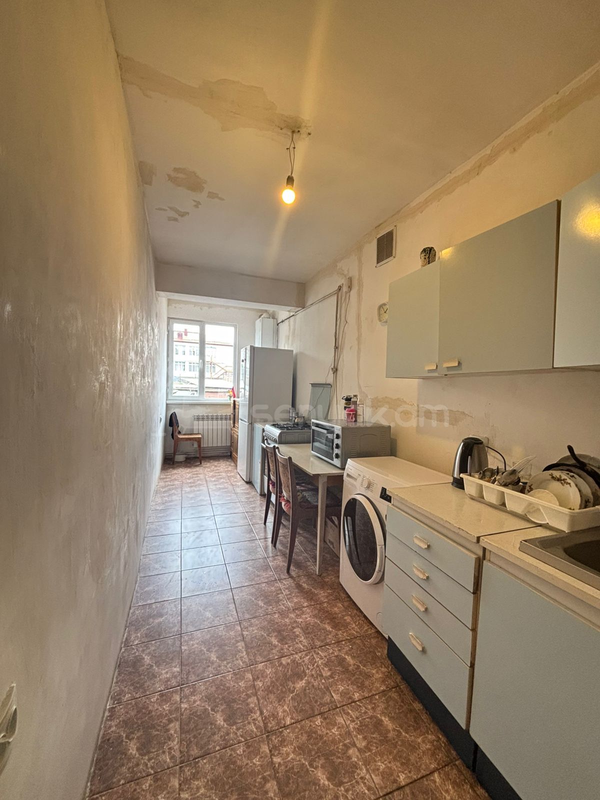 3 Սենյականոց Բնակարան Քարե Շենքում, 78քմ, 2/5 հարկ, Նորմալ Վիճակում