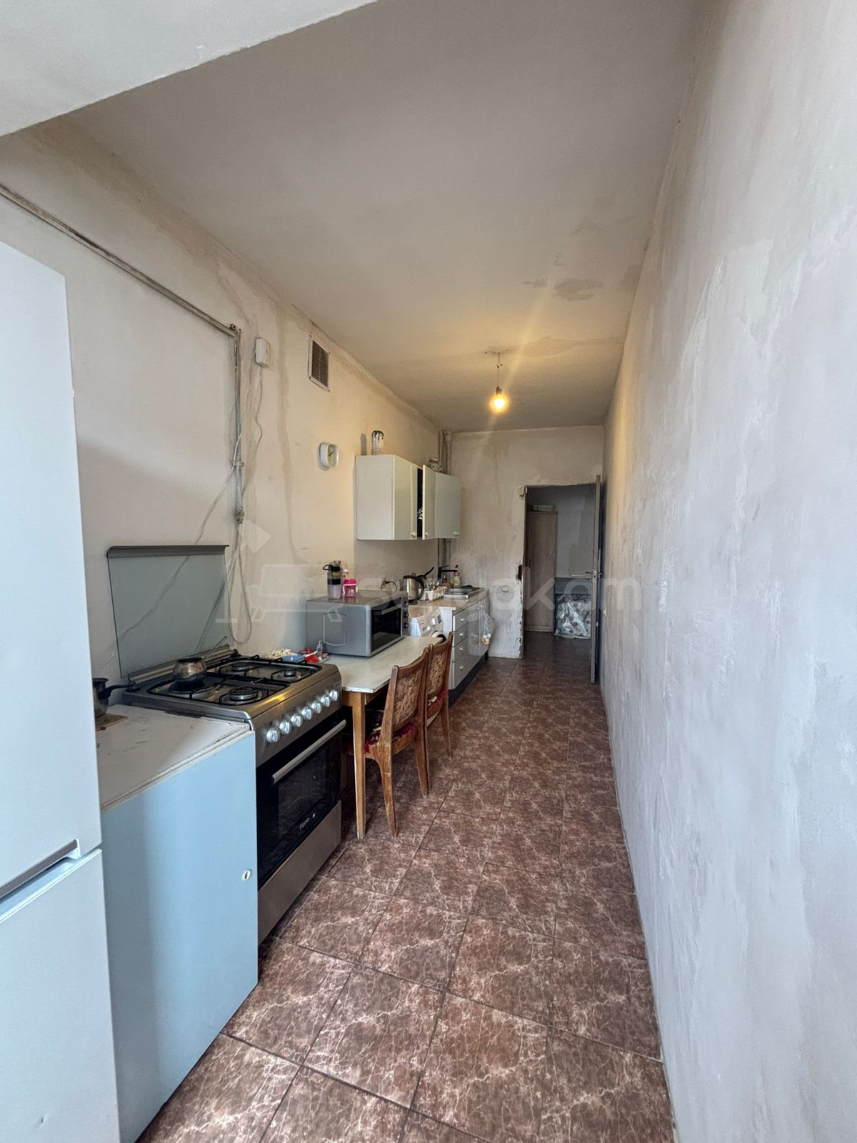 3 Սենյականոց Բնակարան Քարե Շենքում, 78քմ, 2/5 հարկ, Նորմալ Վիճակում