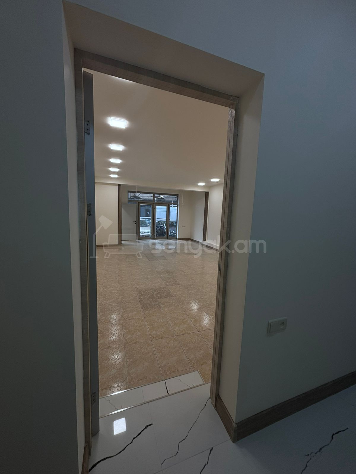 Կոմերցիոն Տարածք, 140քմ, Կապիտալ Վերանորոգված