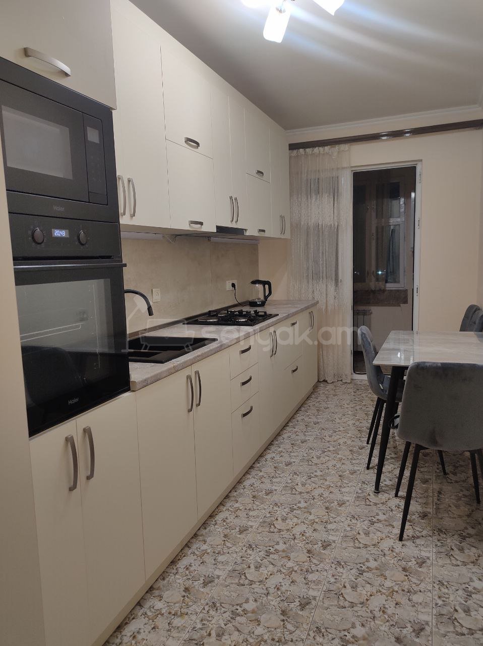 3 Սենյականոց Բնակարան, 86քմ, 7/10 հարկ, Կապիտալ Վերանորոգված, Կահավորված