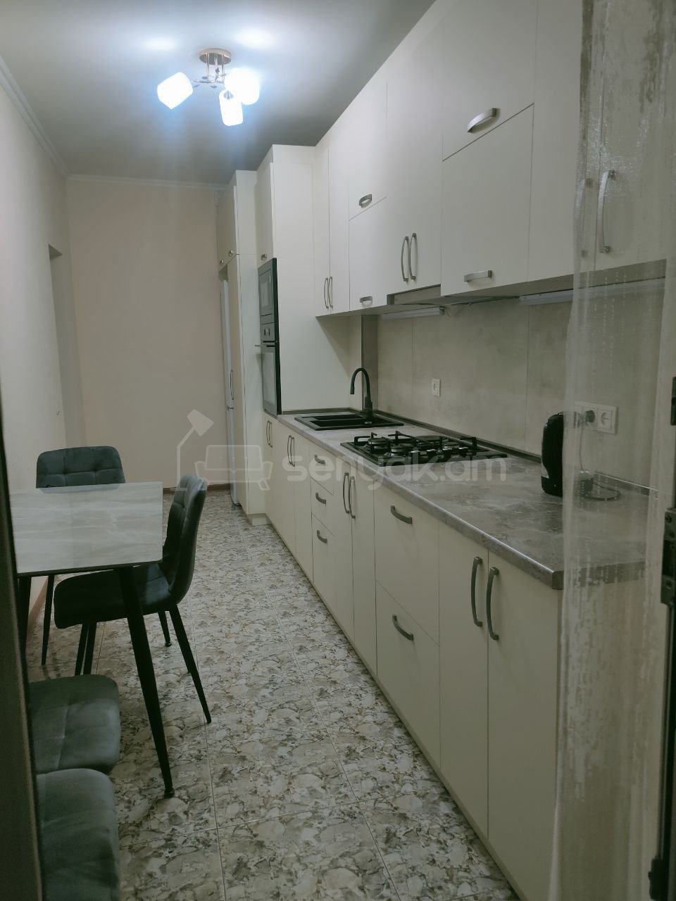 3 Սենյականոց Բնակարան, 86քմ, 7/10 հարկ, Կապիտալ Վերանորոգված, Կահավորված