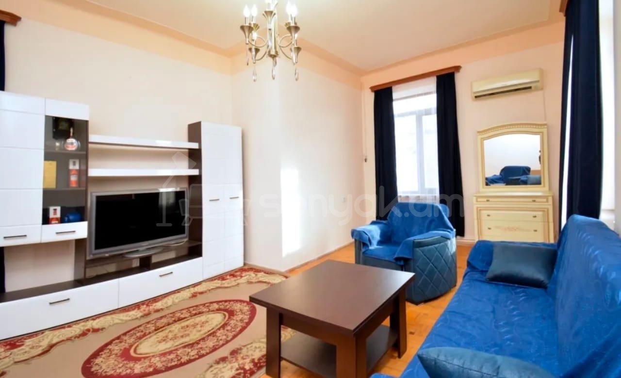 2 Սենյականոց Բնակարան Քարե Շենքում, 60քմ, 3/3 հարկ, Կապիտալ Վերանորոգված