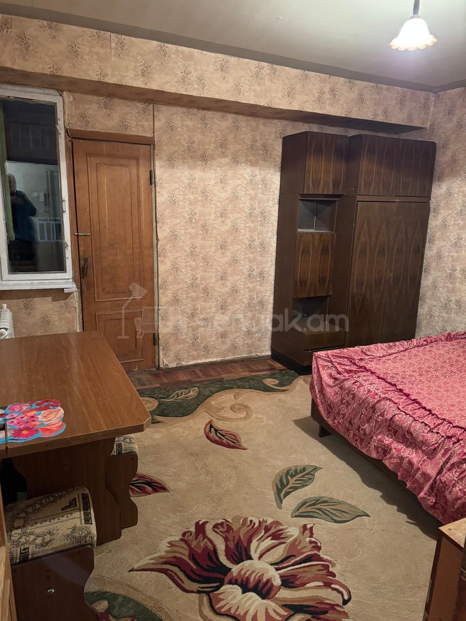 4 Սենյականոց Բնակարան, 96քմ, 3/9 հարկ, Նորմալ Վիճակում, Կահավորված, Արևկող