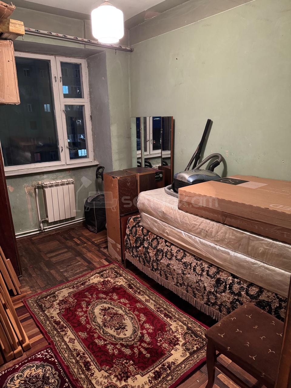 4 Սենյականոց Բնակարան, 96քմ, 3/9 հարկ, Նորմալ Վիճակում, Կահավորված, Արևկող