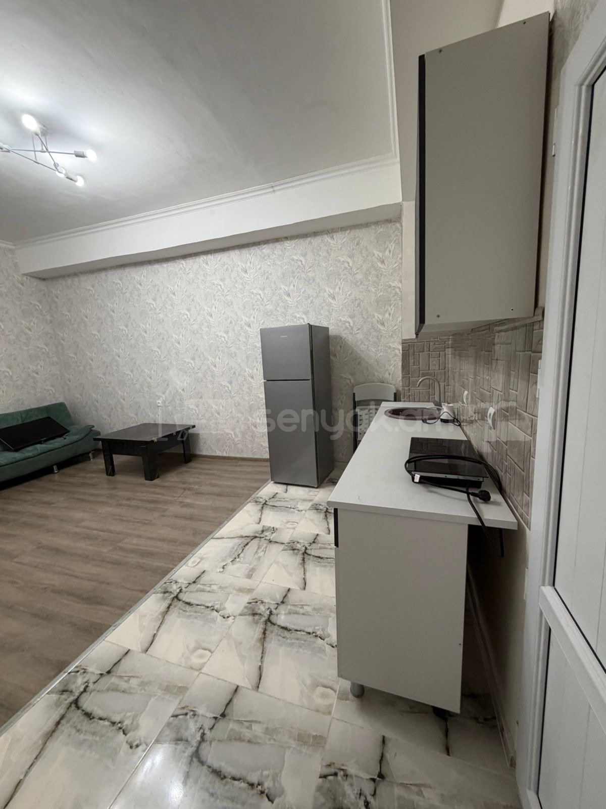 2 Սենյականոց Բնակարան Նորակառույցում, 42քմ, 9/9 հարկ, Կապիտալ Վերանորոգված, Կահավորված, Արևկող