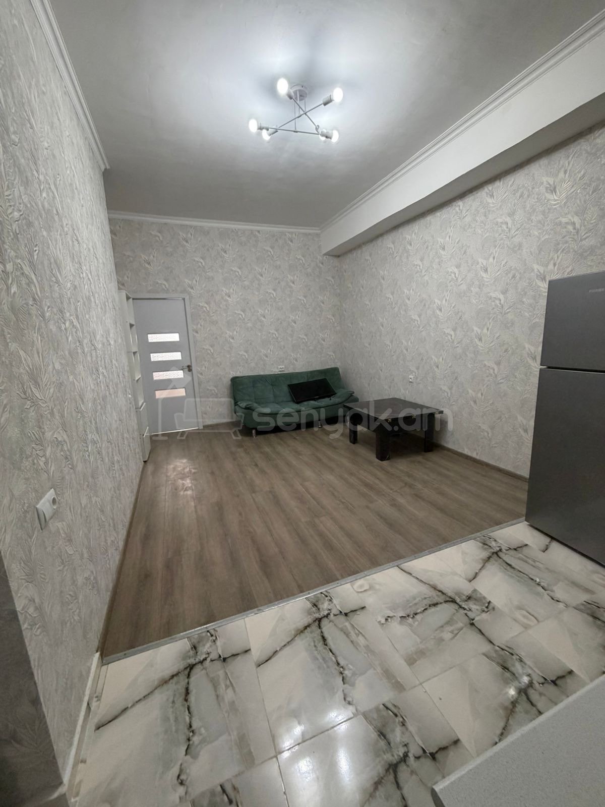 2 Սենյականոց Բնակարան Նորակառույցում, 42քմ, 9/9 հարկ, Կապիտալ Վերանորոգված, Կահավորված, Արևկող