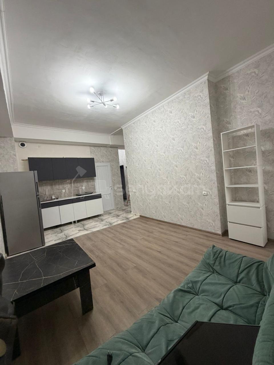 2 Սենյականոց Բնակարան Նորակառույցում, 42քմ, 9/9 հարկ, Կապիտալ Վերանորոգված, Կահավորված, Արևկող