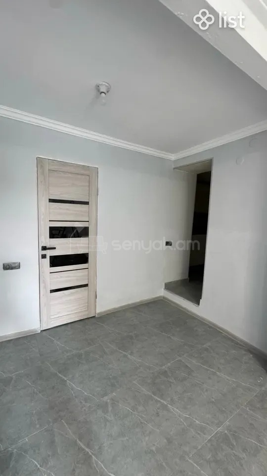 1 Սենյականոց Բնակարան Քարե Շենքում, 38քմ, 1/1 հարկ, Կապիտալ Վերանորոգված, Կահավորված