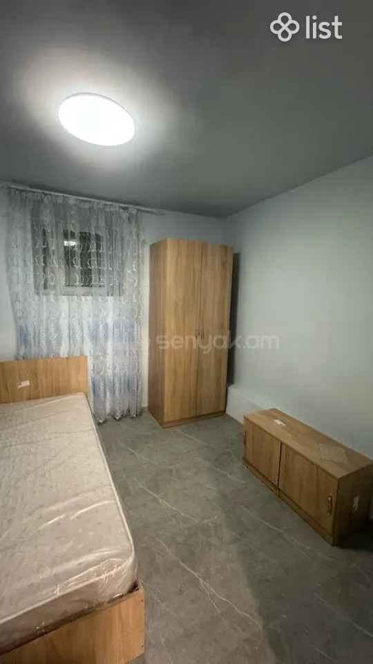 1 Սենյականոց Բնակարան Քարե Շենքում, 38քմ, 1/1 հարկ, Կապիտալ Վերանորոգված, Կահավորված