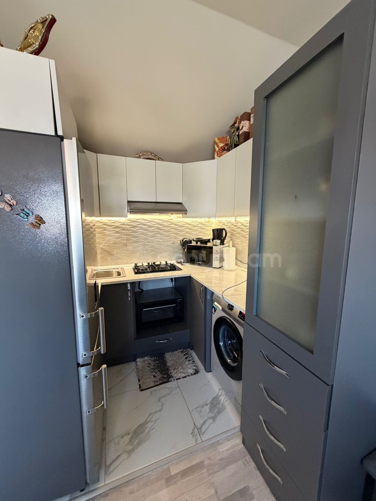 2 Սենյականոց Բնակարան Նորակառույց Քարե Շենքում, 42քմ, 3/3 հարկ, Կապիտալ Վերանորոգված