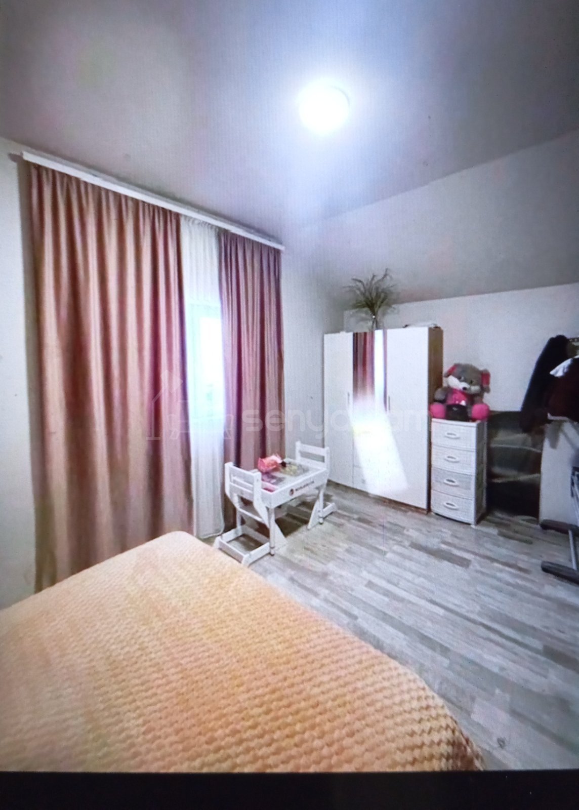 2 Սենյականոց Բնակարան Նորակառույց Քարե Շենքում, 42քմ, 3/3 հարկ, Կապիտալ Վերանորոգված