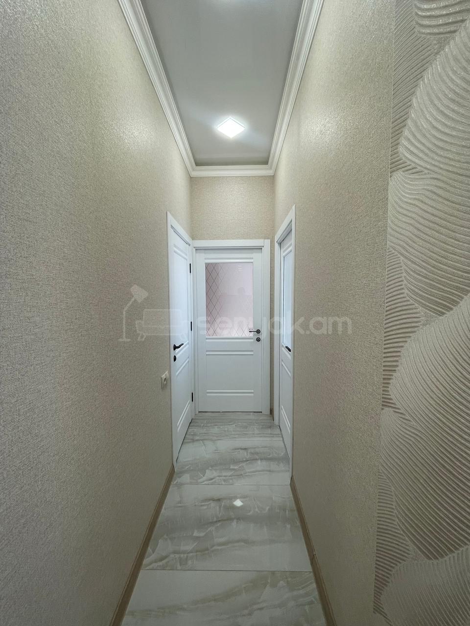 3 Սենյականոց Բնակարան Նորակառույցում, 80քմ, 2/5 հարկ, Կապիտալ Վերանորոգված, Կահավորված, Արևկող