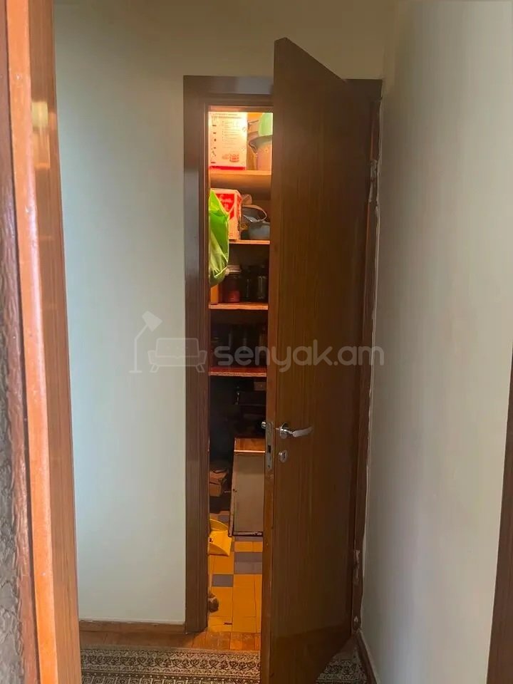 3 Սենյականոց Բնակարան, 110քմ, 7/9 հարկ, Նորմալ Վիճակում