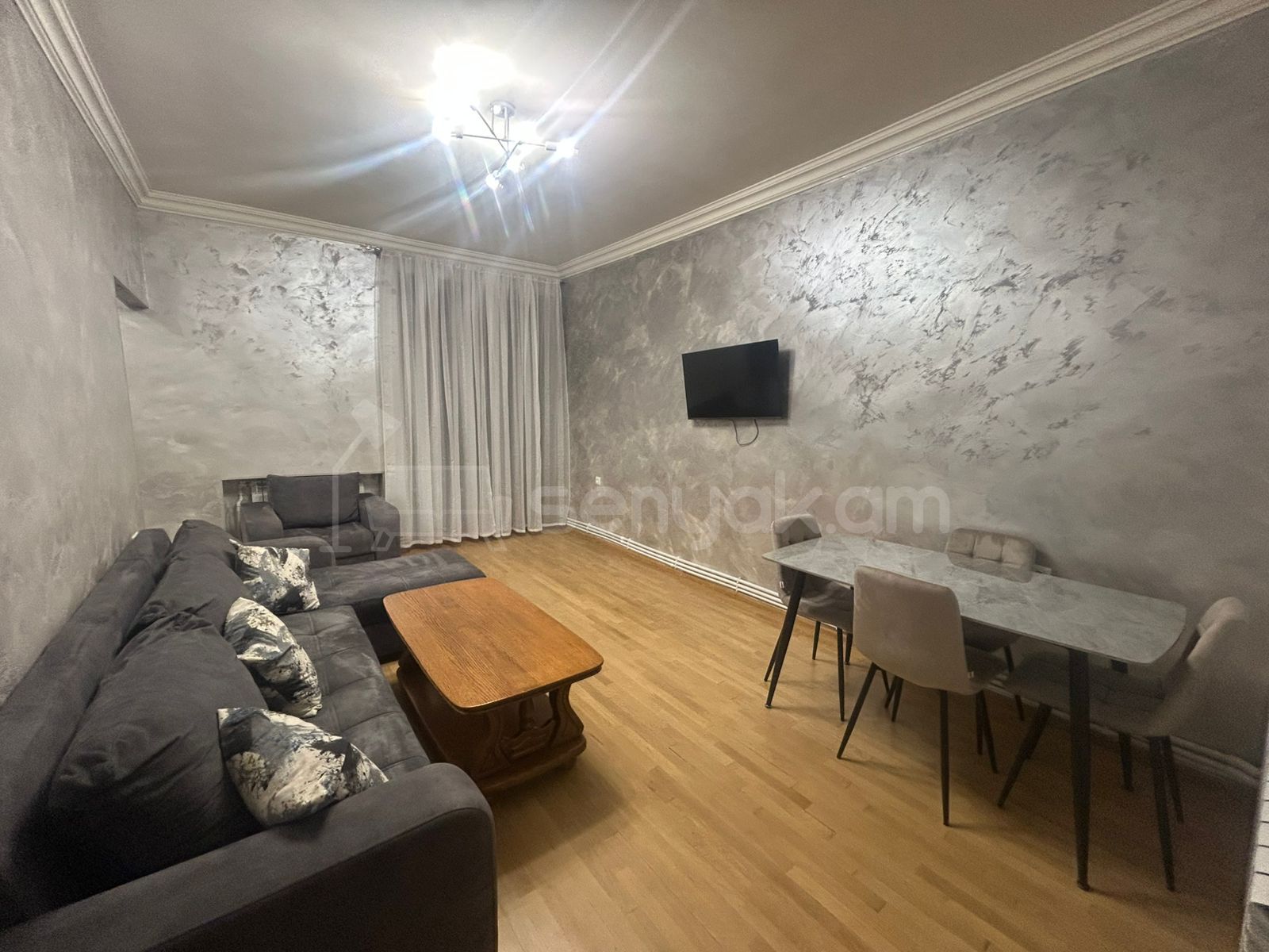 2 Սենյականոց Բնակարան Քարե Շենքում, 46քմ, 3/5 հարկ, Կապիտալ Վերանորոգված, Կահավորված, Արևկող