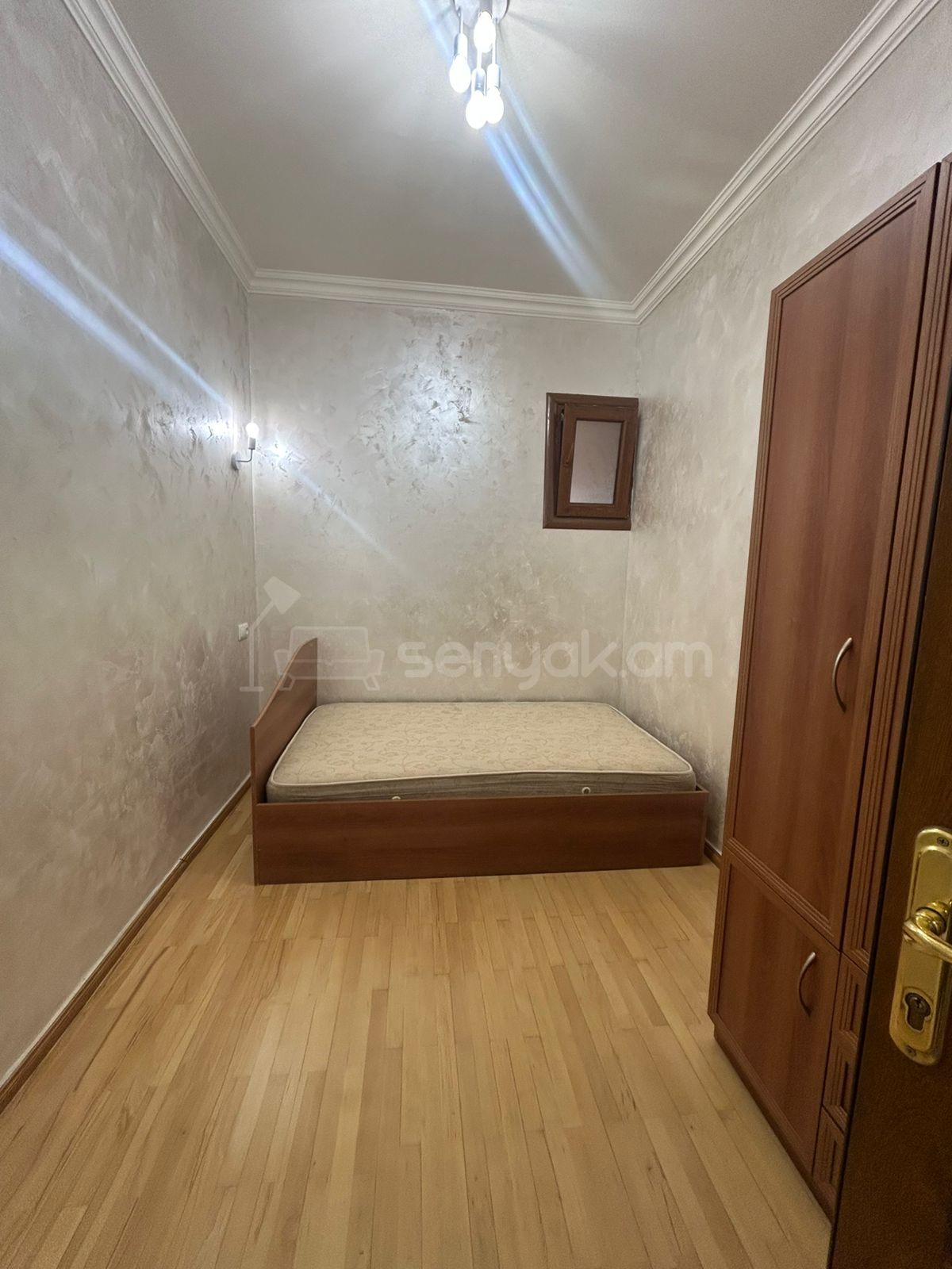 2 Սենյականոց Բնակարան Քարե Շենքում, 46քմ, 3/5 հարկ, Կապիտալ Վերանորոգված, Կահավորված, Արևկող