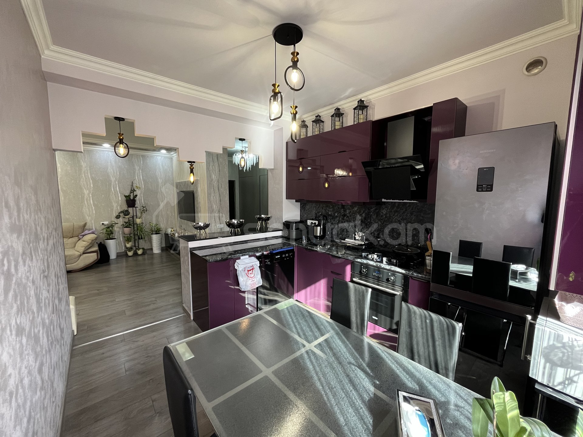 4 Սենյականոց Բնակարան Նորակառույց Քարե Շենքում, 93քմ, 4/5 հարկ, Կապիտալ Վերանորոգված