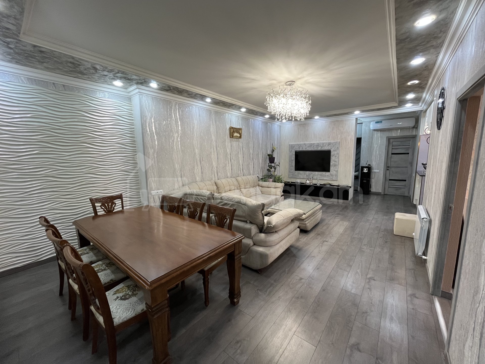 4 Սենյականոց Բնակարան Նորակառույց Քարե Շենքում, 93քմ, 4/5 հարկ, Կապիտալ Վերանորոգված