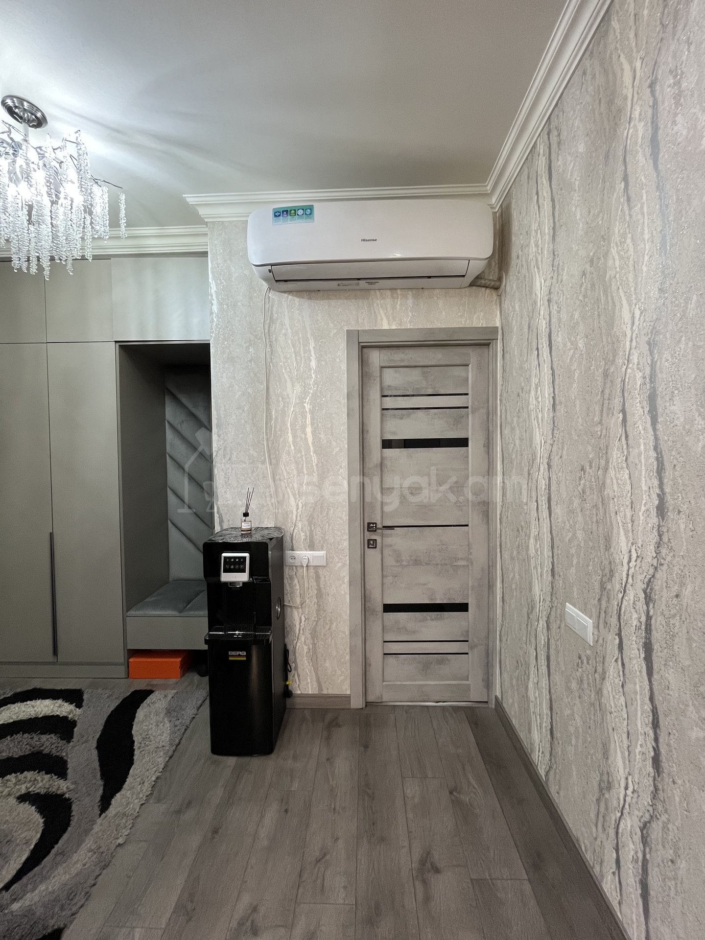 4 Սենյականոց Բնակարան Նորակառույց Քարե Շենքում, 93քմ, 4/5 հարկ, Կապիտալ Վերանորոգված