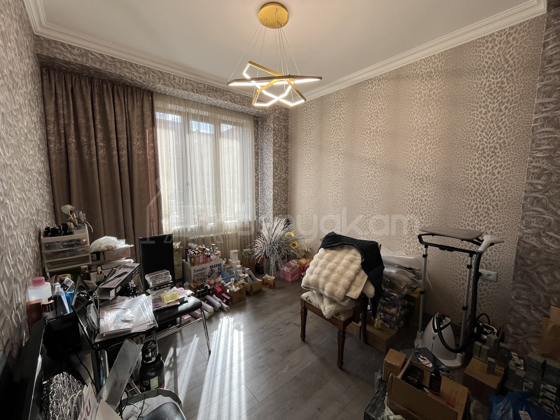 4 Սենյականոց Բնակարան Նորակառույց Քարե Շենքում, 93քմ, 4/5 հարկ, Կապիտալ Վերանորոգված