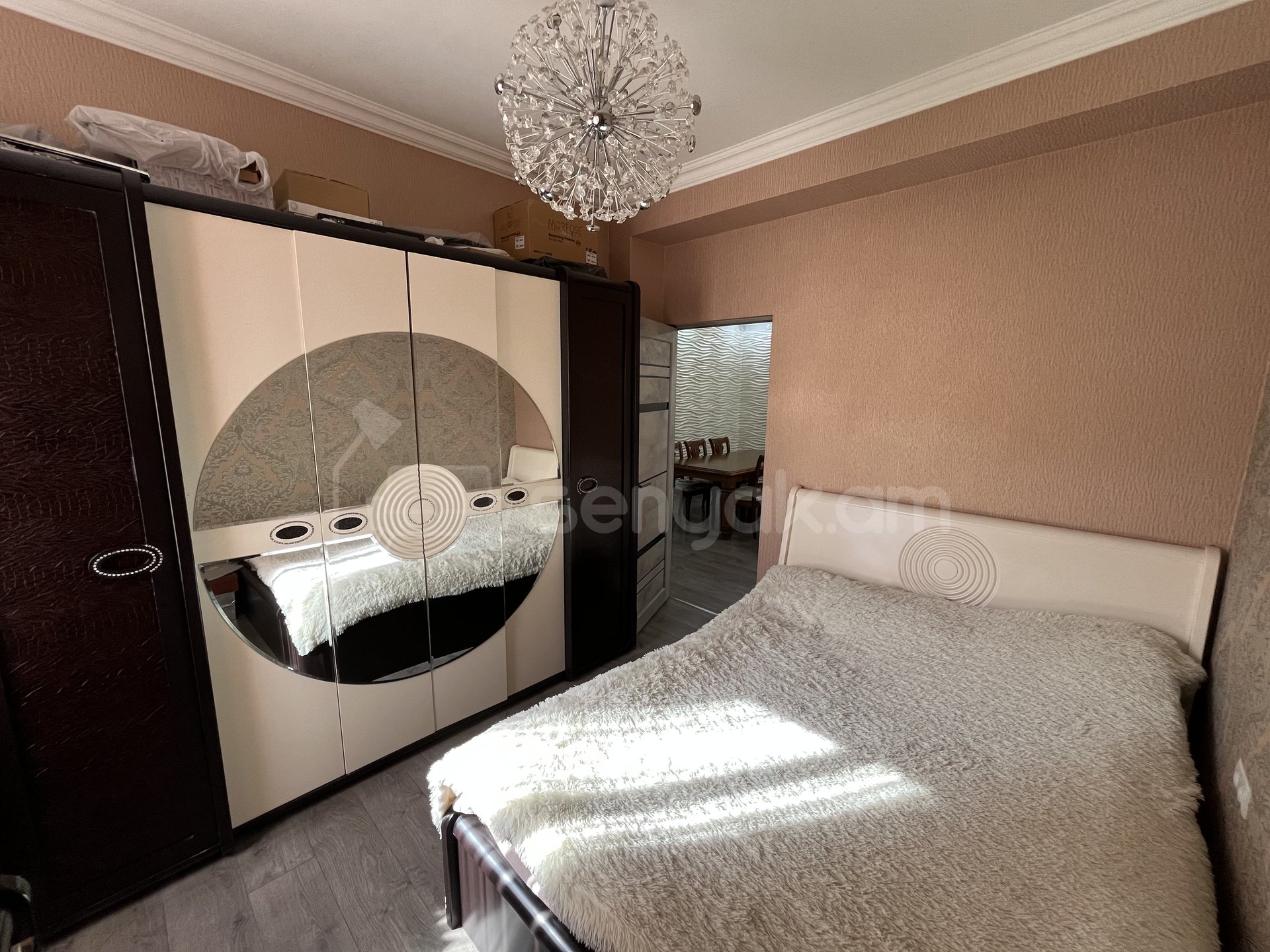 4 Սենյականոց Բնակարան Նորակառույց Քարե Շենքում, 93քմ, 4/5 հարկ, Կապիտալ Վերանորոգված