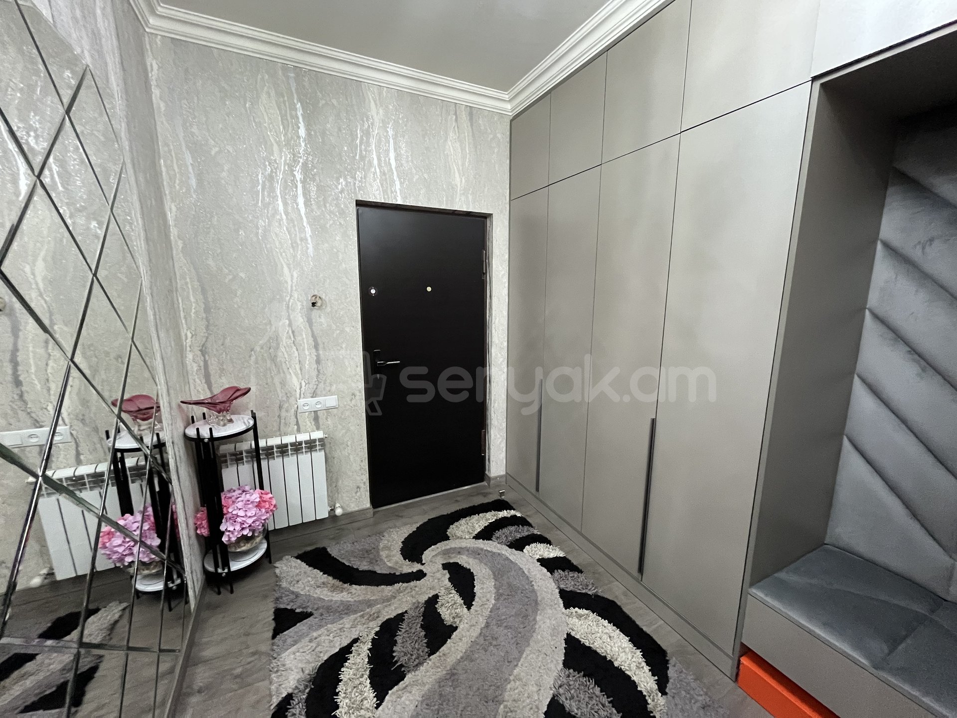 4 Սենյականոց Բնակարան Նորակառույց Քարե Շենքում, 93քմ, 4/5 հարկ, Կապիտալ Վերանորոգված