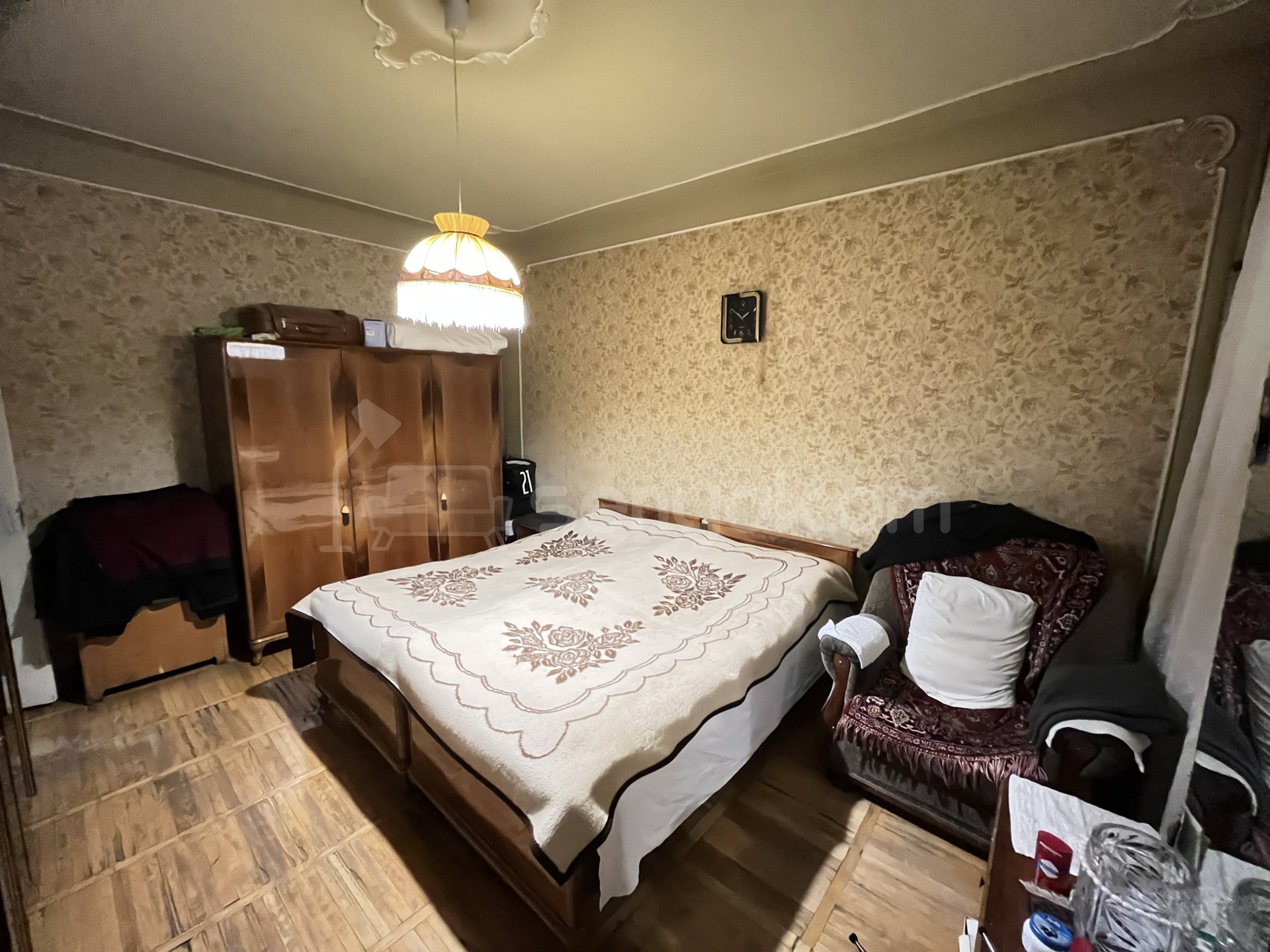 3 Սենյականոց Բնակարան Քարե Շենքում, 85քմ, 3/5 հարկ, Պետական Վիճակում